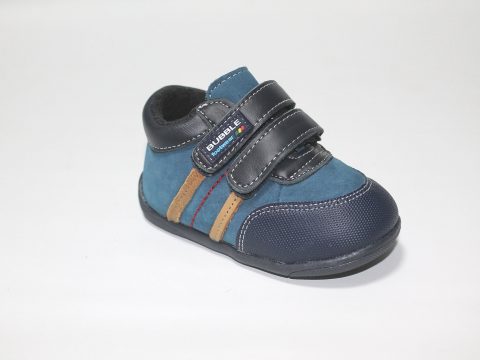 Zapatos primeros pasos niño